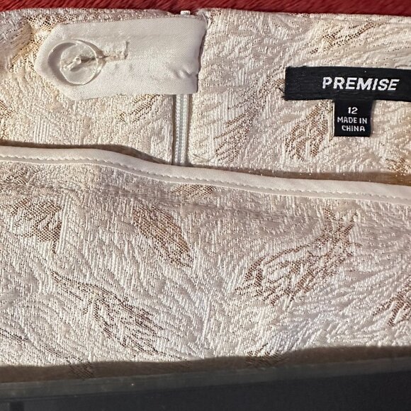 Beige & Gold Textured Blazer & Skirt Suit - Size 12 - Picture 8 of 16